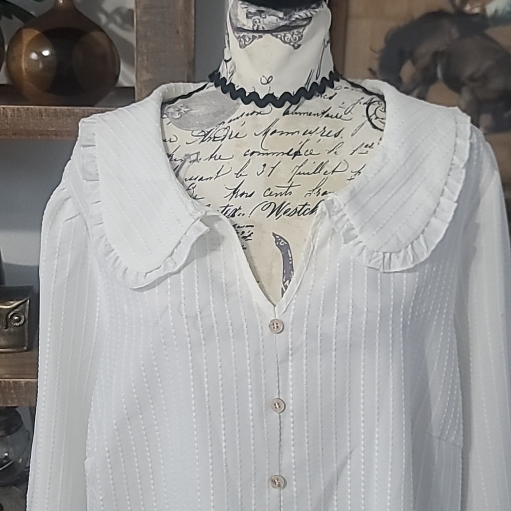 BloomChic White Lace-Collar Button Down Blouse - Picture 2 of 9